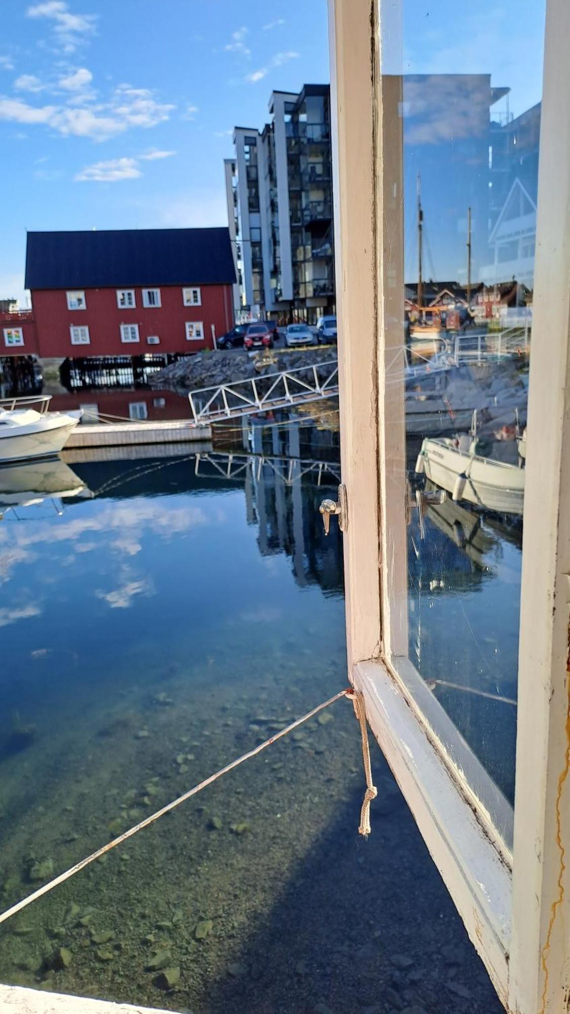 Apartament Kule Gule Huset Svolvær Zewnętrze zdjęcie